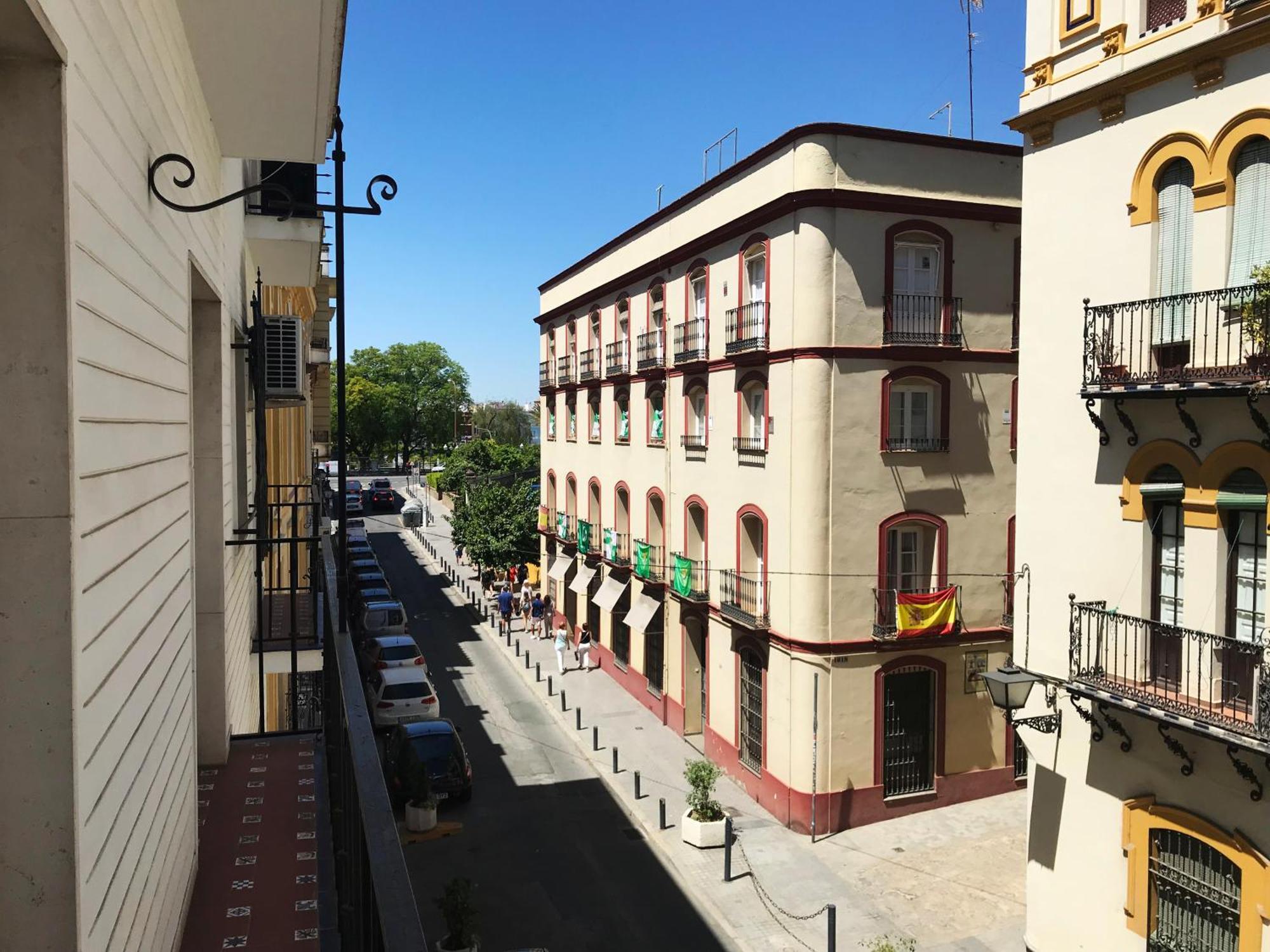 Ad21Sevilla - Suite Exterior photo